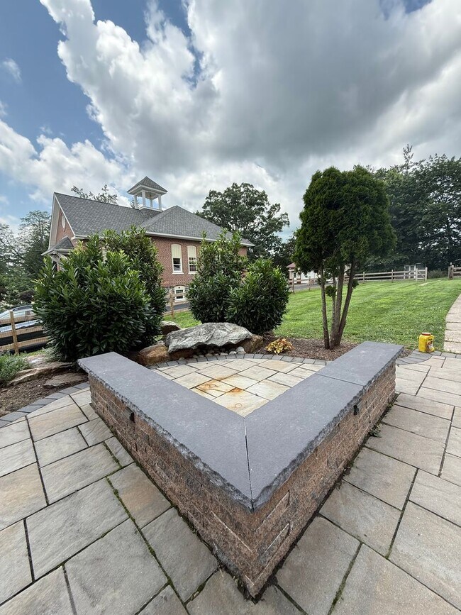 Building Photo - 3 Bd/1.5 Bath Twin Home in Perkasie Boro