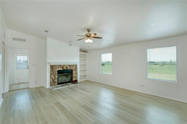 Building Photo - 132 Co Rd 247