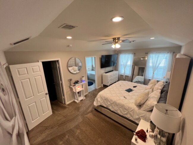 Building Photo - 17132 Wilthorne Colony Ct