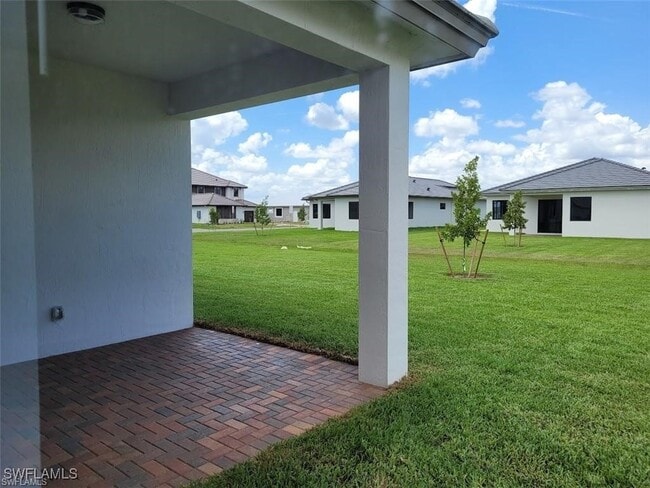 Building Photo - 5051 Florence Dr