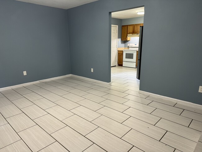 Building Photo - 1924 Nekoma Ct