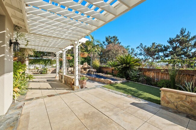 Building Photo - Stunning 5-Bedroom Pool Home in Talega – Luxury Living in San Clemente