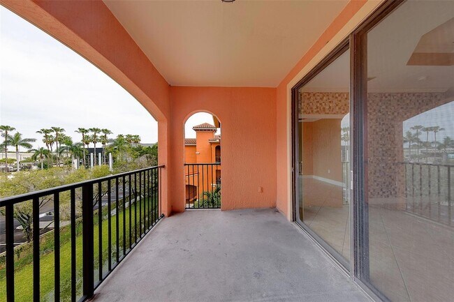 Building Photo - 2705 Via Murano
