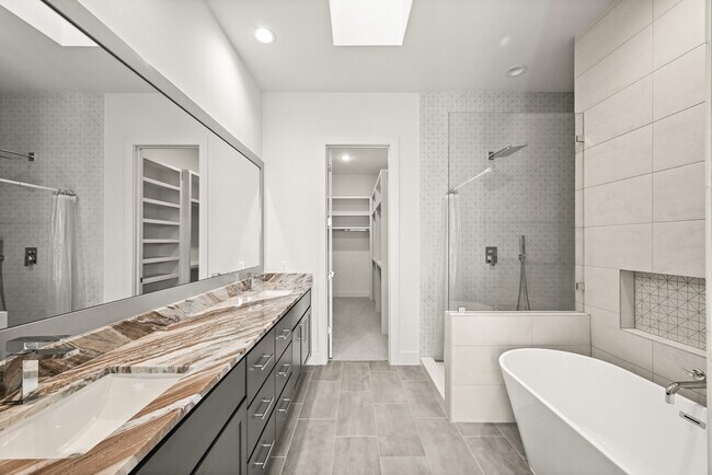 Building Photo - 2409 Webster St