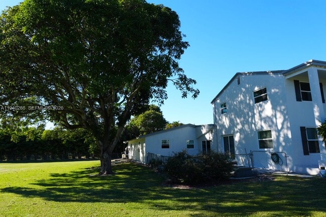 Building Photo - 7601 NW 82nd Terrace