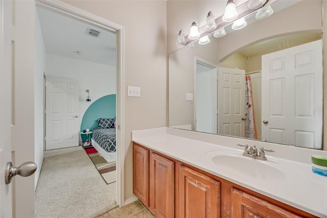 Building Photo - 15704 Ringdove Ct