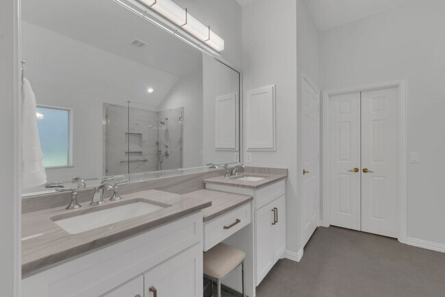 Building Photo - Herritage Ranch Gem