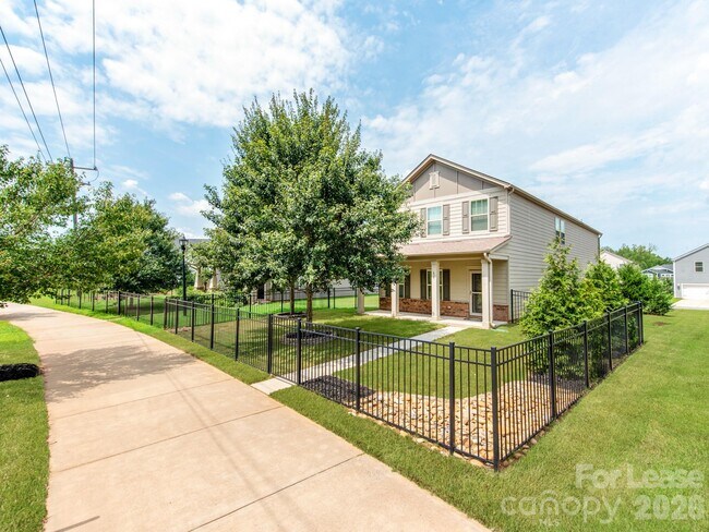 Building Photo - 438 Nixon Rd