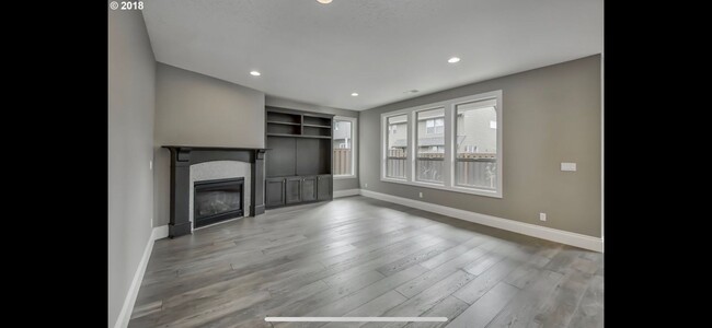 Building Photo - Stunning Executive Home in Cedar Mill/Beth...