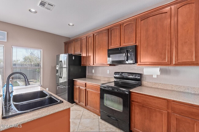 Building Photo - 4937 N 108th Ave