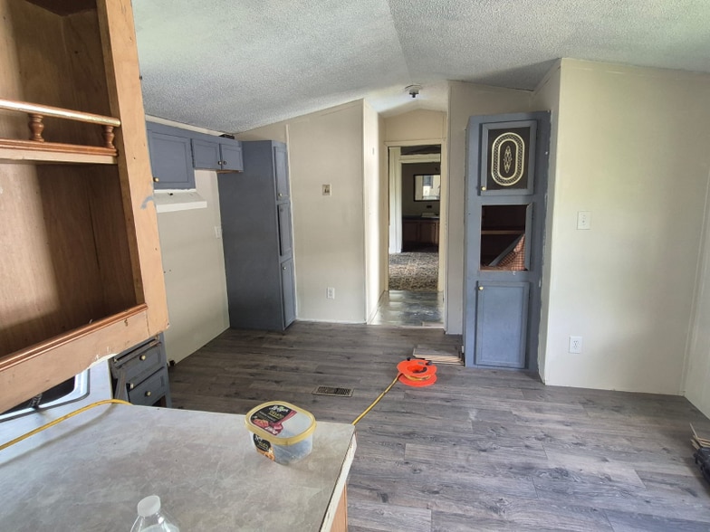 Building Photo - 4 Jacob Ln