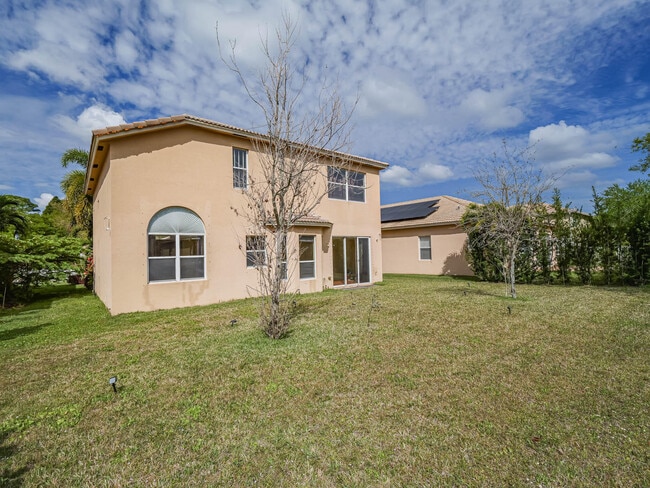 Building Photo - 5648 Spanish River Rd