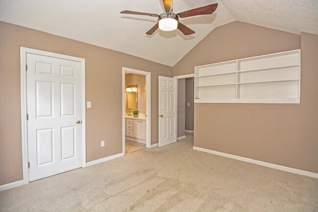 Building Photo - 35 Lilac Cir