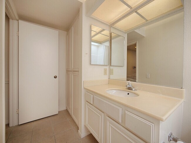 Building Photo - 68899 Cll Monforte