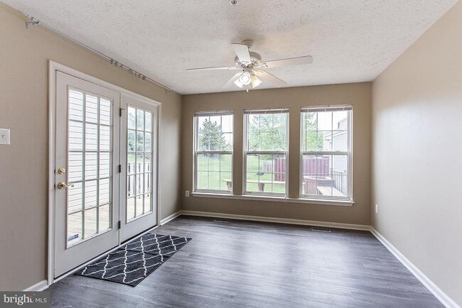 Building Photo - 5931 Autumn Spell