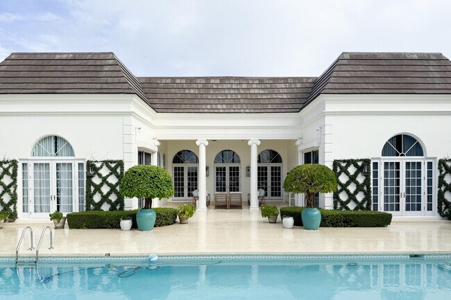 Building Photo - 1494 N Lake Wy