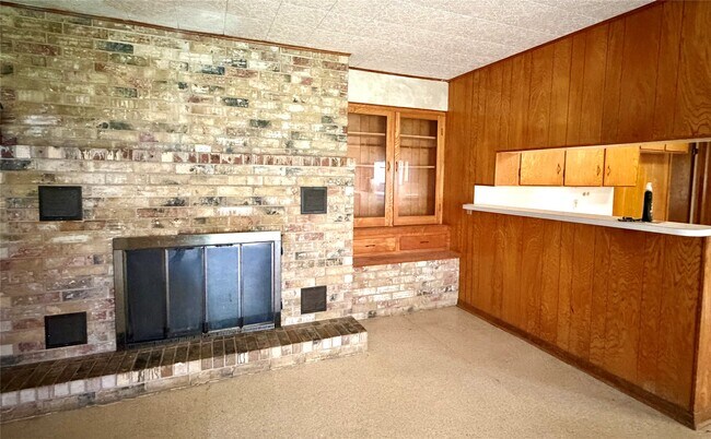 Building Photo - 1410 S Circle St