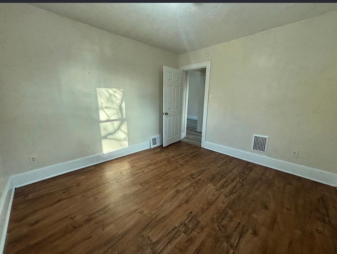 Building Photo - 254 Hillside Ave