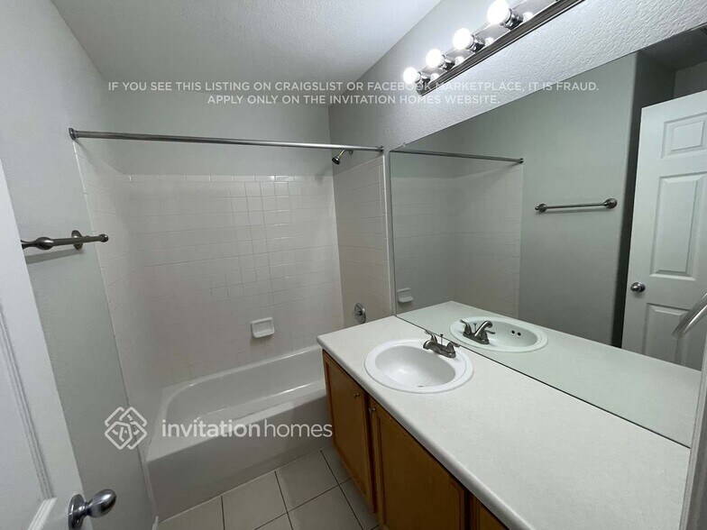 Building Photo - 4485 E Hunterwood Dr
