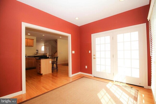 Building Photo - 4553 Fair Valley Dr