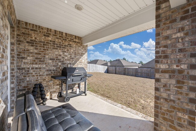 Building Photo - 4735 Airmen Dr