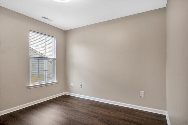 Building Photo - 10868 White Dogwood Dr