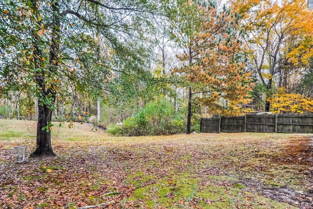 Building Photo - 705 Marjam Ln