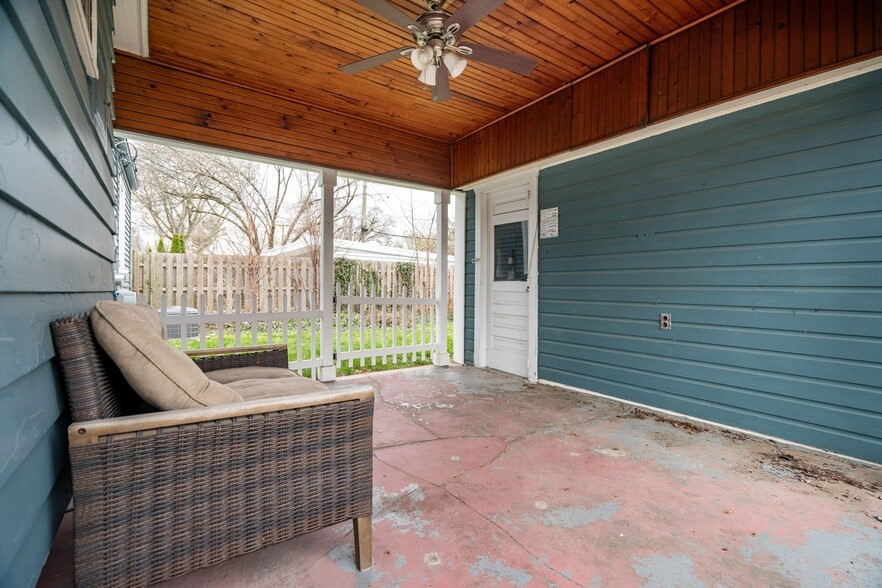 Building Photo - 4727 Olivia Ave