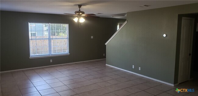 Building Photo - 84 Elm Hill Ct