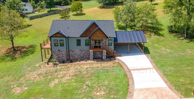 Building Photo - 915 River Cliff Dr