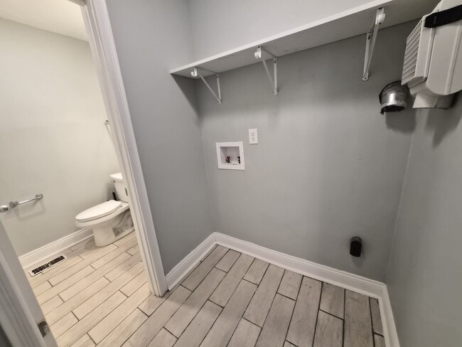 Building Photo - 3922 N Butler Ave