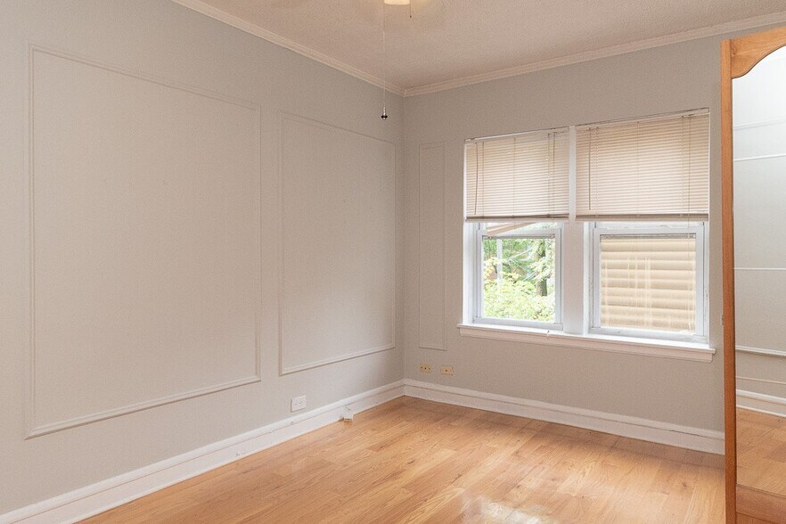 Building Photo - 2832 N Burling