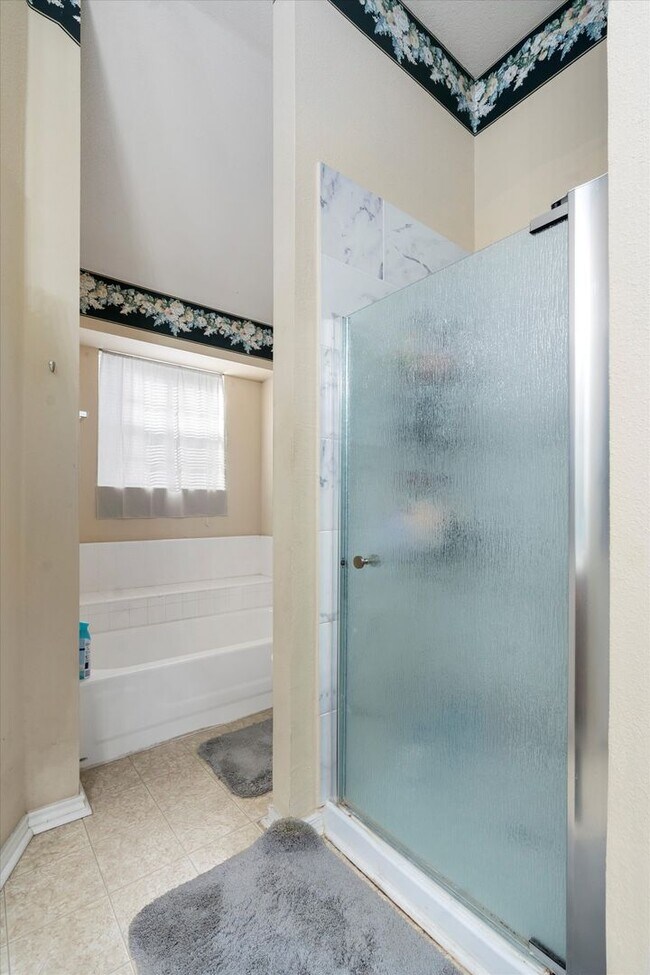 Building Photo - Large 3-Bedroom Home in West Round Rock!