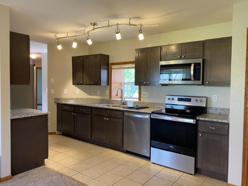 Building Photo - 112 Lake Rd