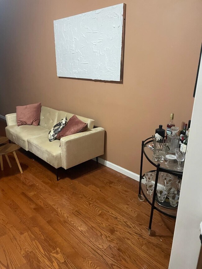 Building Photo - 280 2ND St