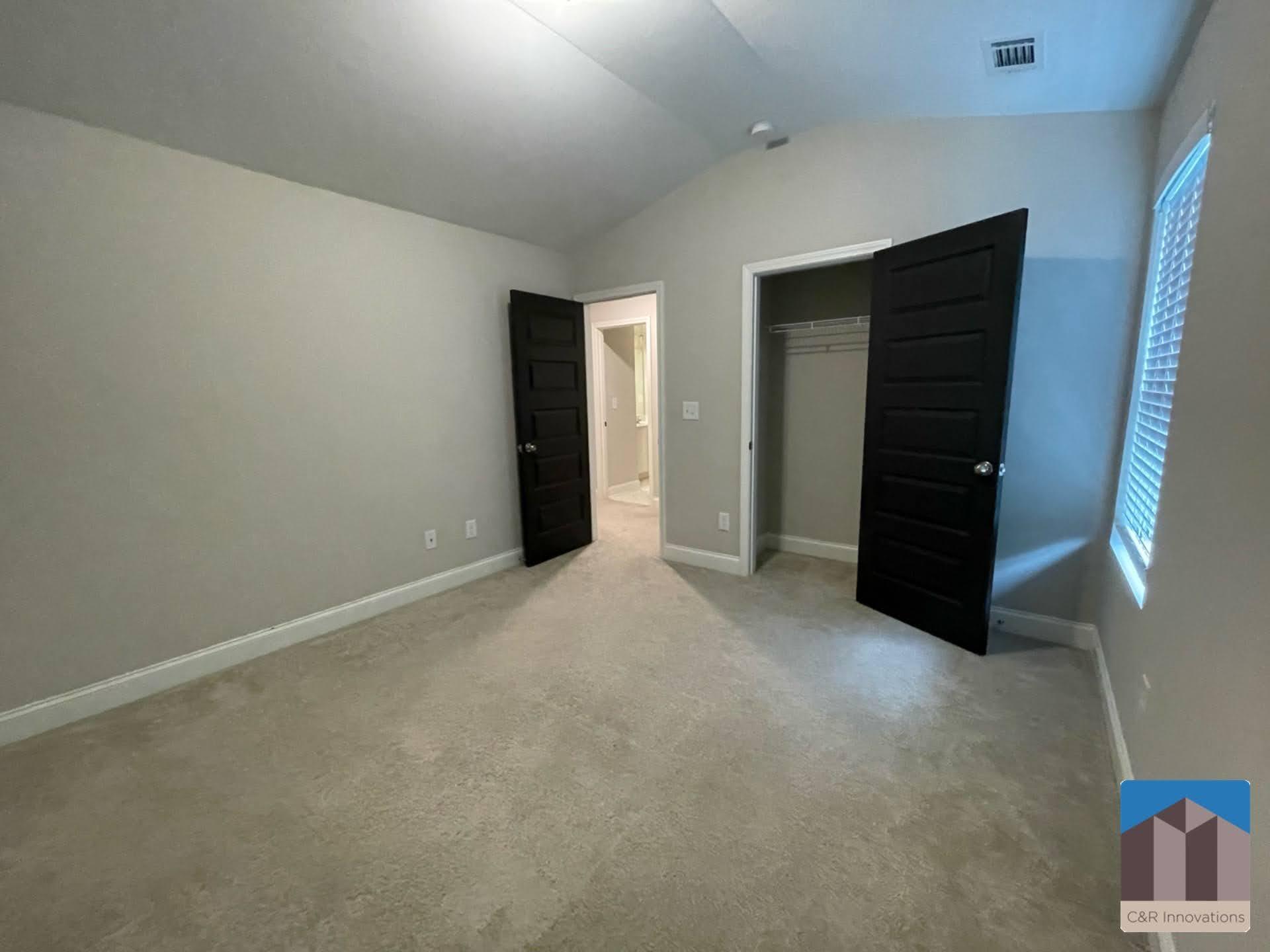 Building Photo - 300 Omnia Ridge Way