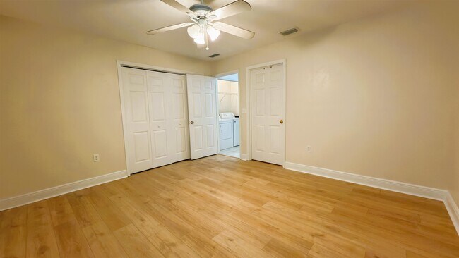 Building Photo - 3189 Sawtooth Dr