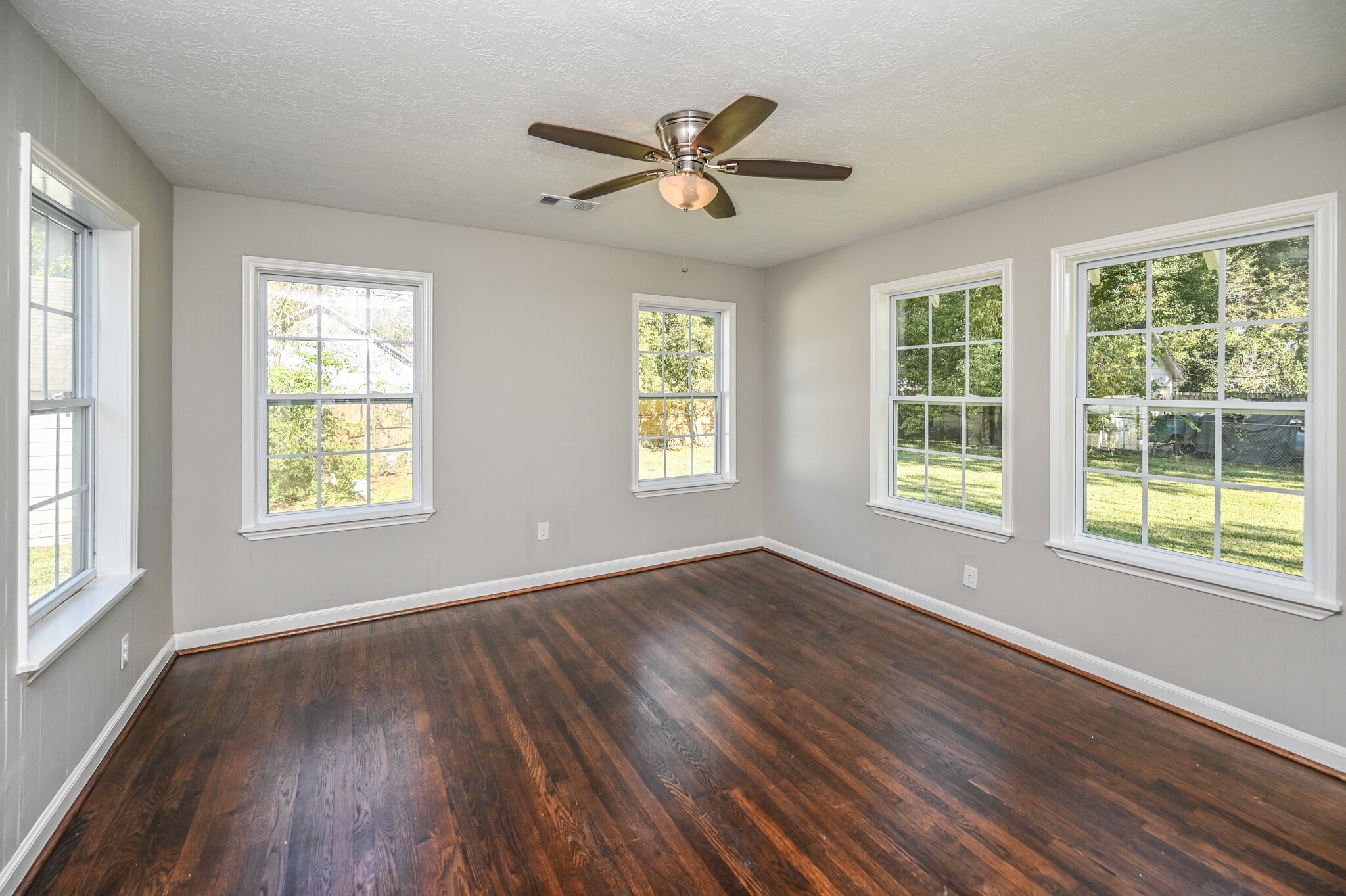 Building Photo - 500 Alford St