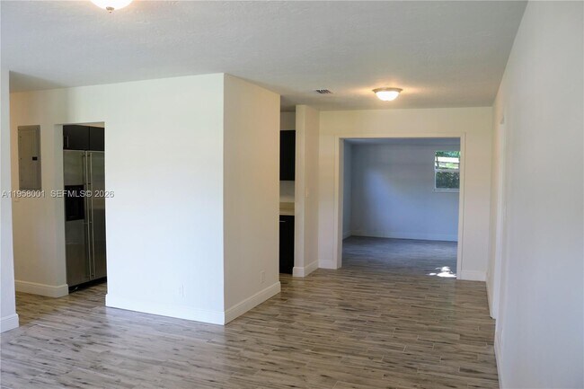 Building Photo - 1642 44th St