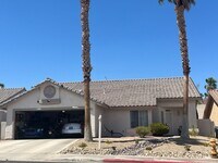 Building Photo - Single Story Home With 3 Spacious Bedrooms