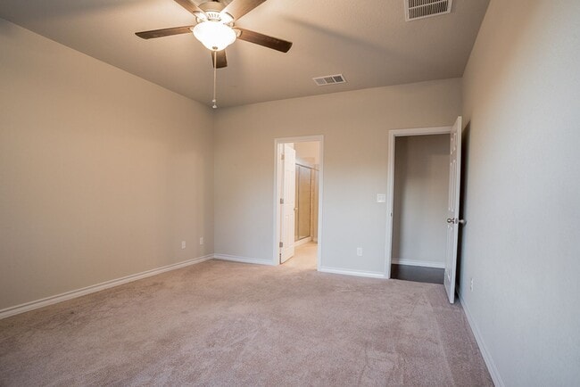 Building Photo - 1348 Eagle Ray St