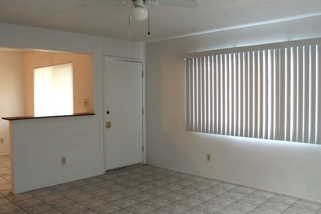Building Photo - Cute Home for Rent South Bakersfield Cul De Sac