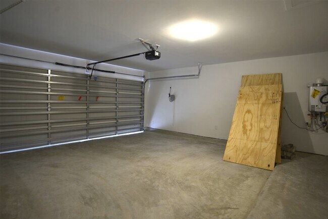 Building Photo - 4009 Bronco Sta Ln