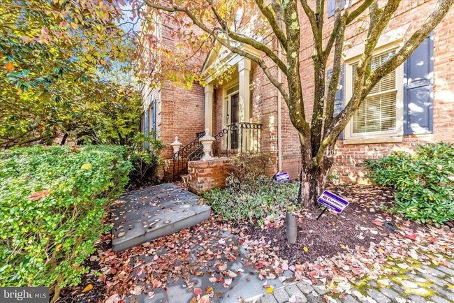 Building Photo - 9723 Beman Woods Way