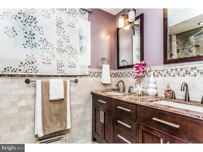 Building Photo - 100 Tudor Ln