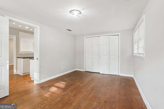 Building Photo - 1840 Camellia Dr