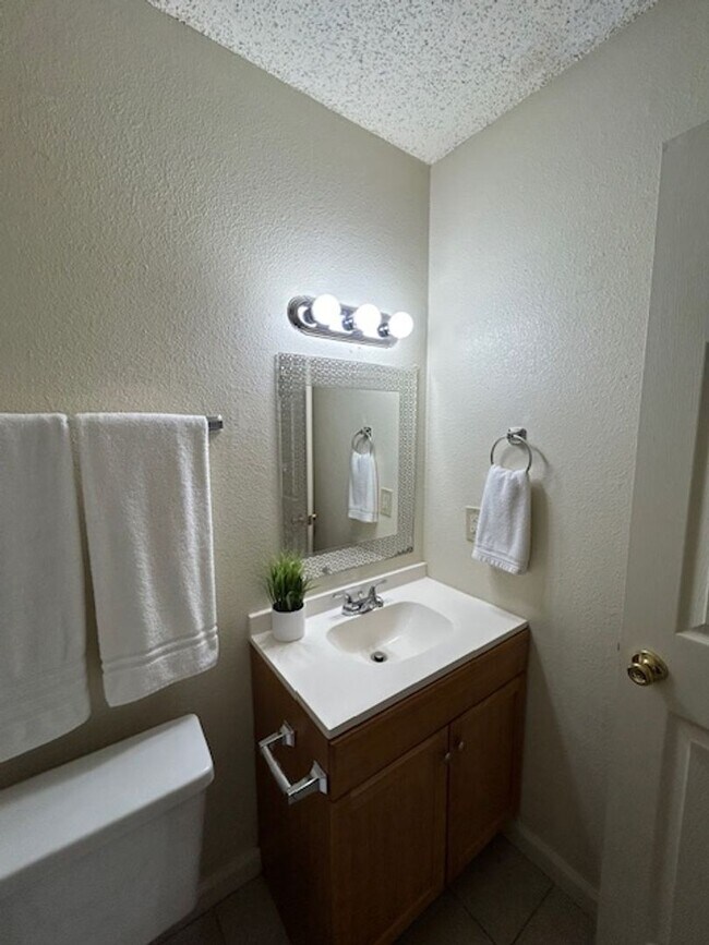 Building Photo - 843 Hammond Manor Dr