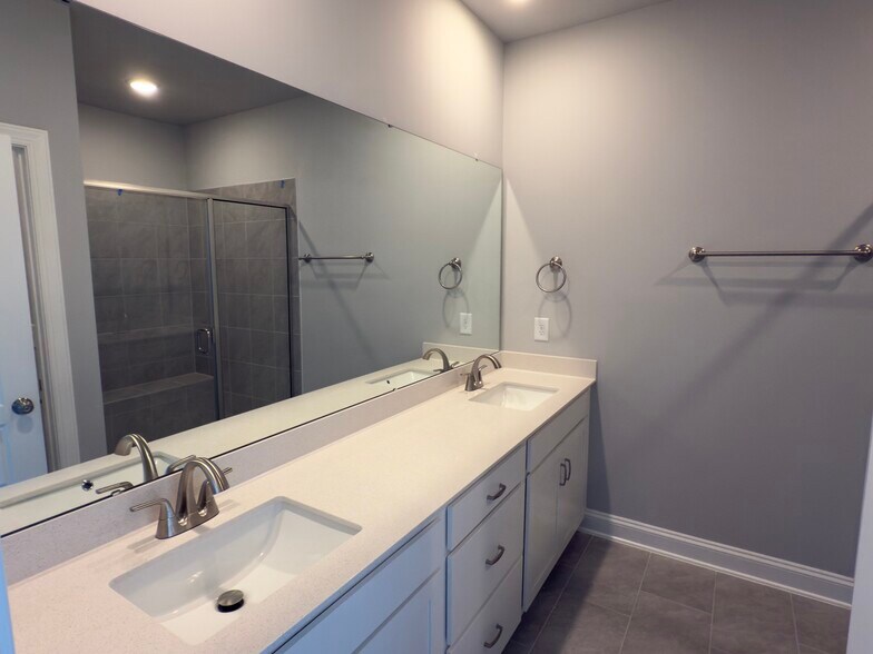 Primary Bathroom - 10536 Pleasant Br Dr