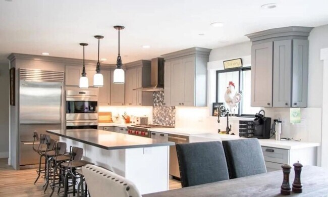 Building Photo - 1323 Dogwood Dr