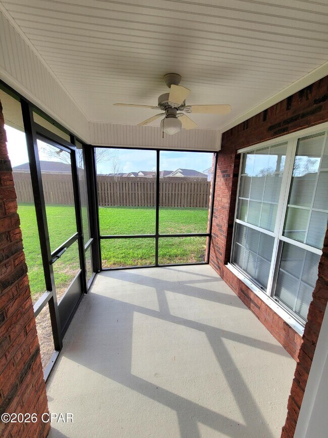 Building Photo - 103 Parkview Xing